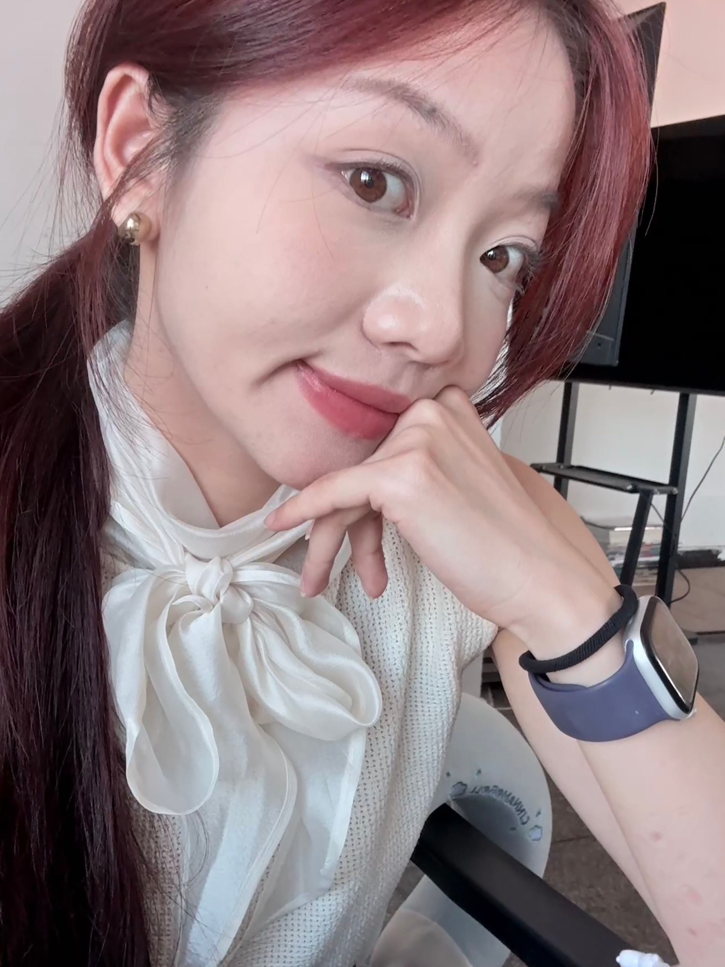 开学第一天 姐味会不会有点太浓了啊话说18到底什么时候出啊？我的二手小13要卡爆