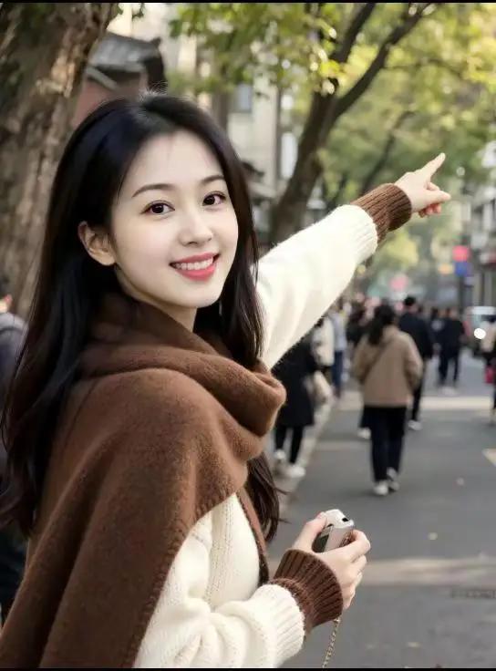 阳光明媚的一天，和闺蜜一起漫步在街头，快乐无限！🌞👭💕