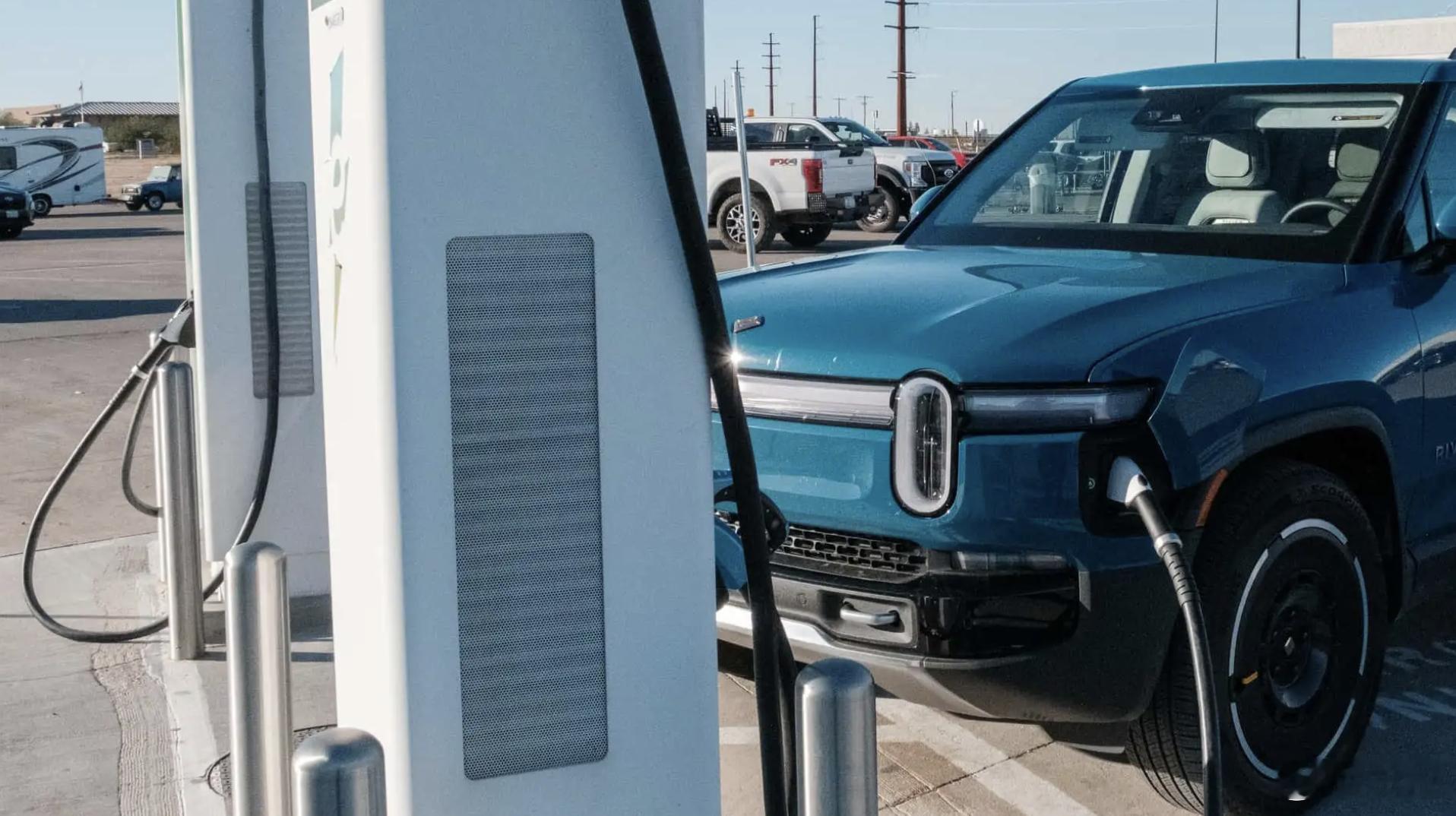 电车车主别焦虑，电池衰减没有想象中可怕纯电动车的电池衰减，和续航焦虑一样，是车主