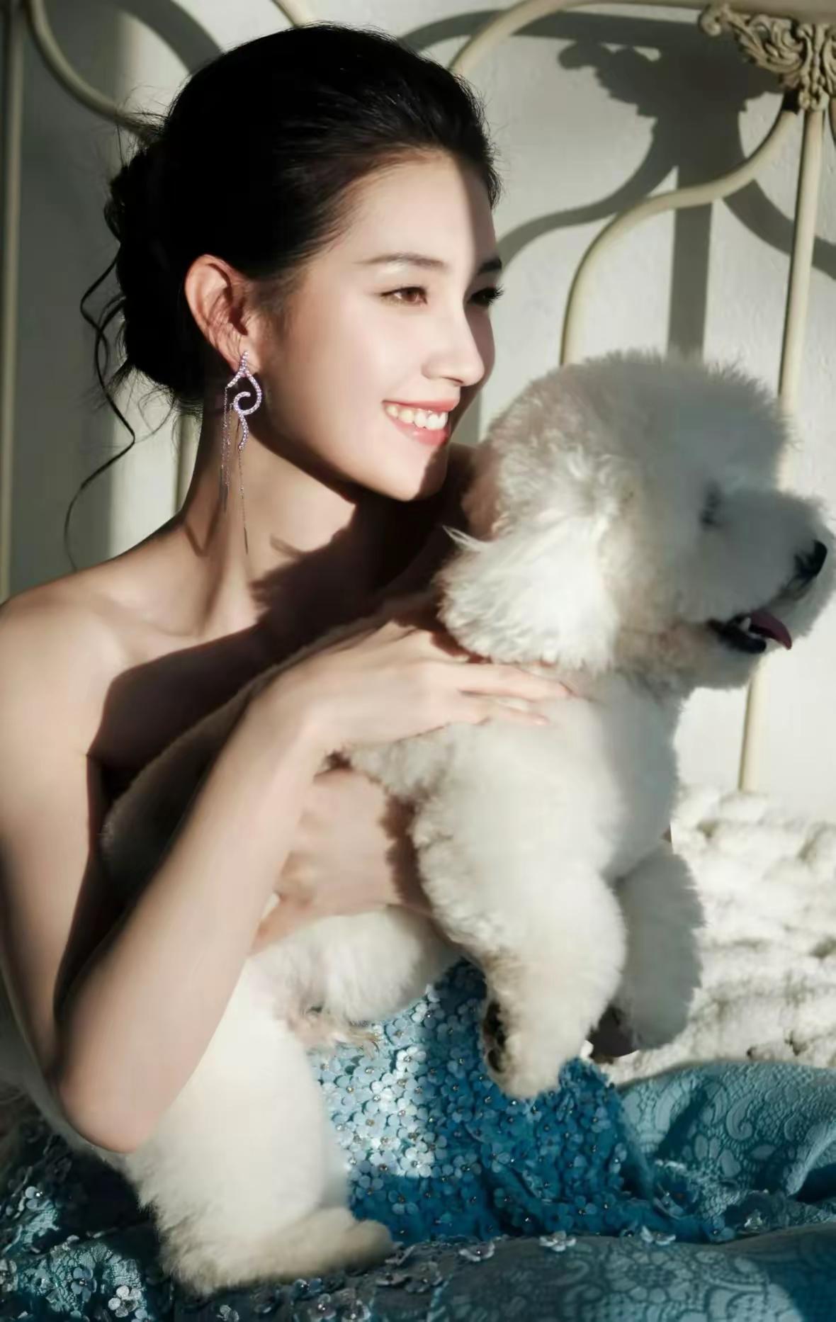 郭宇欣，短剧女王，好美。期待有更好的作品，不要总是演无脑短剧。郭宇欣 郭宇欣短剧