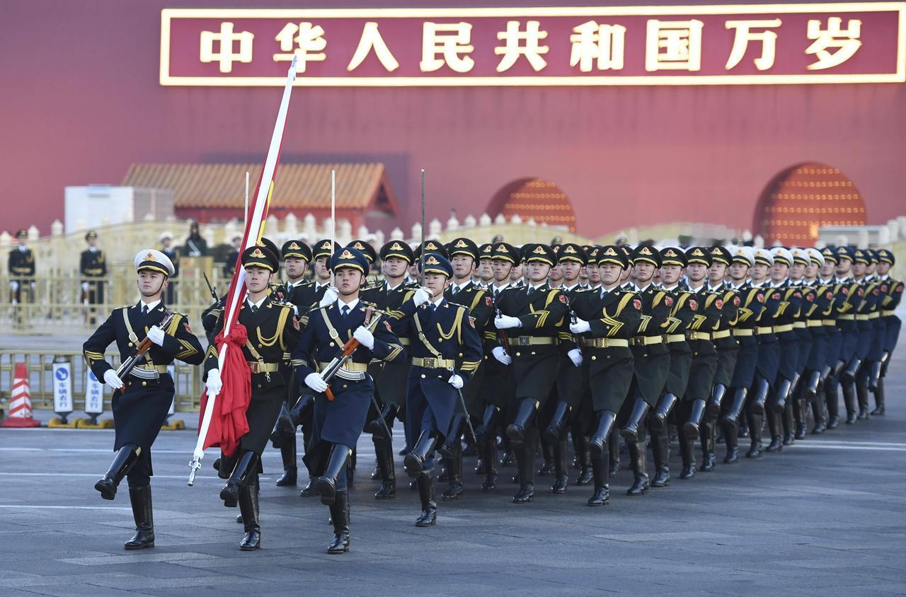 向所有的战友们问好。2026 年八一建军节是‌中国人民解放军建军 99 周年‌纪