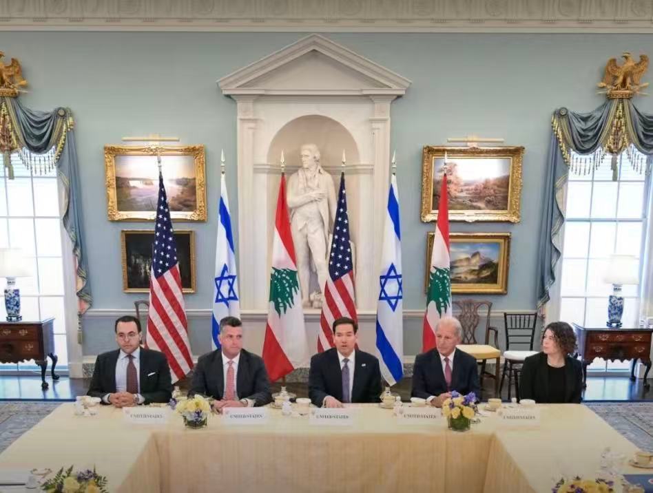 据参考消息网报道，近日在华盛顿举行的三方会谈中，黎以双方同意正式启动直接谈判，这