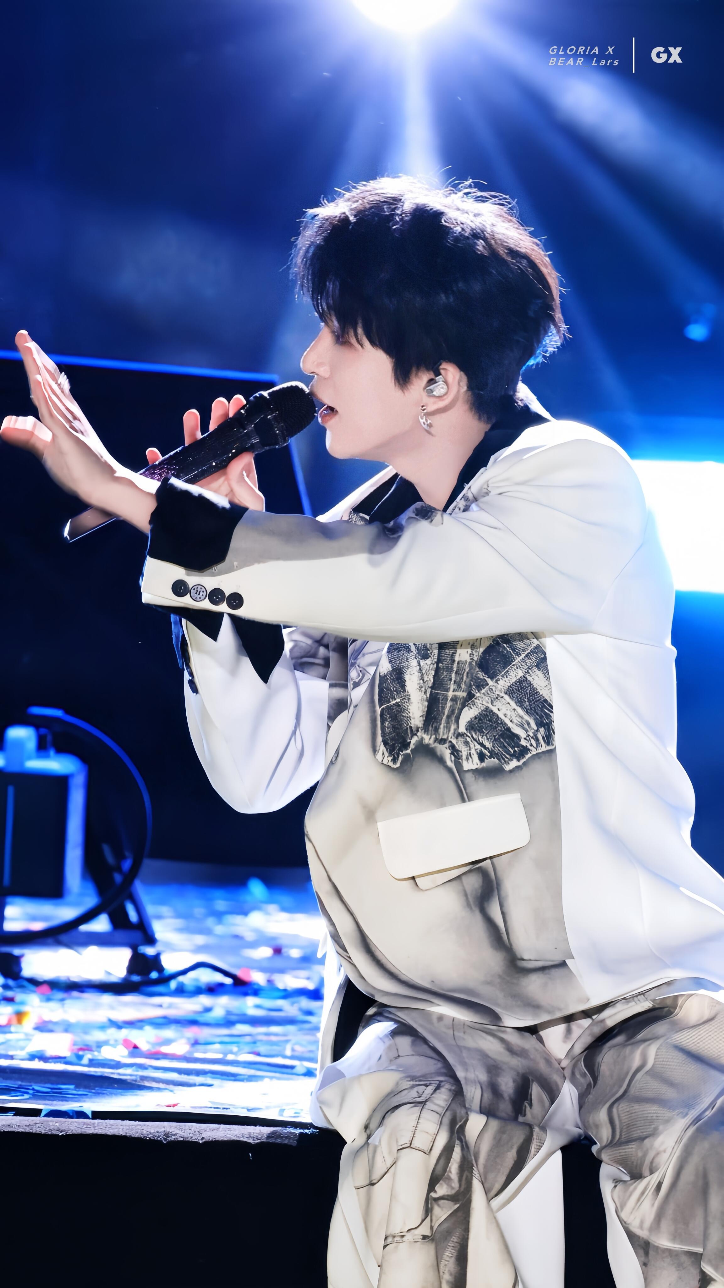 黄子弘凡重庆演唱会歌单 黄子弘凡青火毕业季进行曲 黄子弘凡重庆演唱会歌单怎么还玩