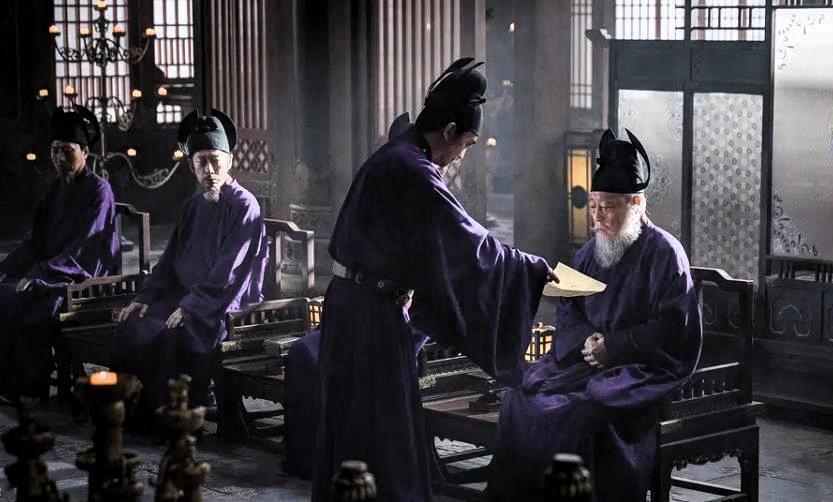 吴越国有个只当了7个月国君的倒霉蛋，叫钱弘倧。他不是战死的，也不是病死的，而是被