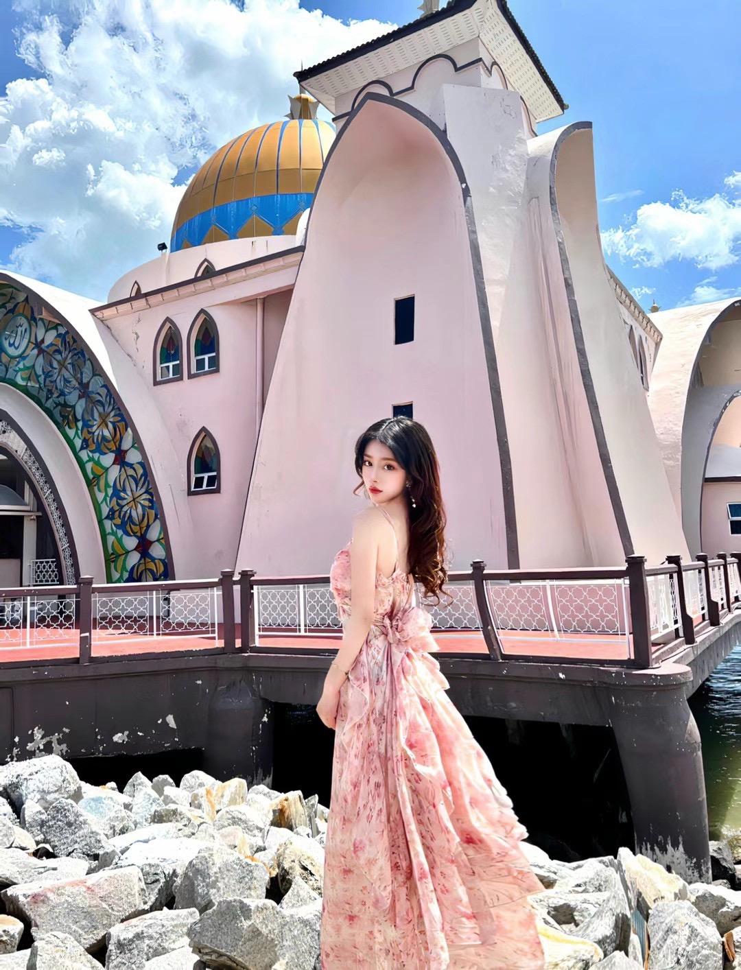 我以后会嫁给自己理想的丈夫 而你只是我年轻时犯的一个错误