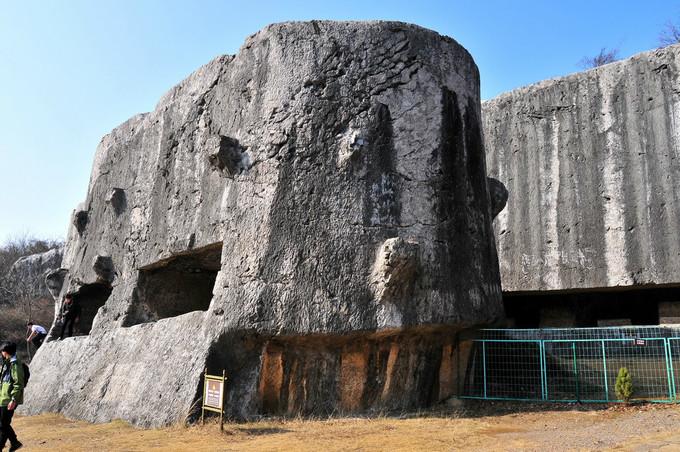 阳山碑烂尾揭秘：万吨巨石为何成为明代最宏大的未竟工程？

在中国古代石刻艺术的璀