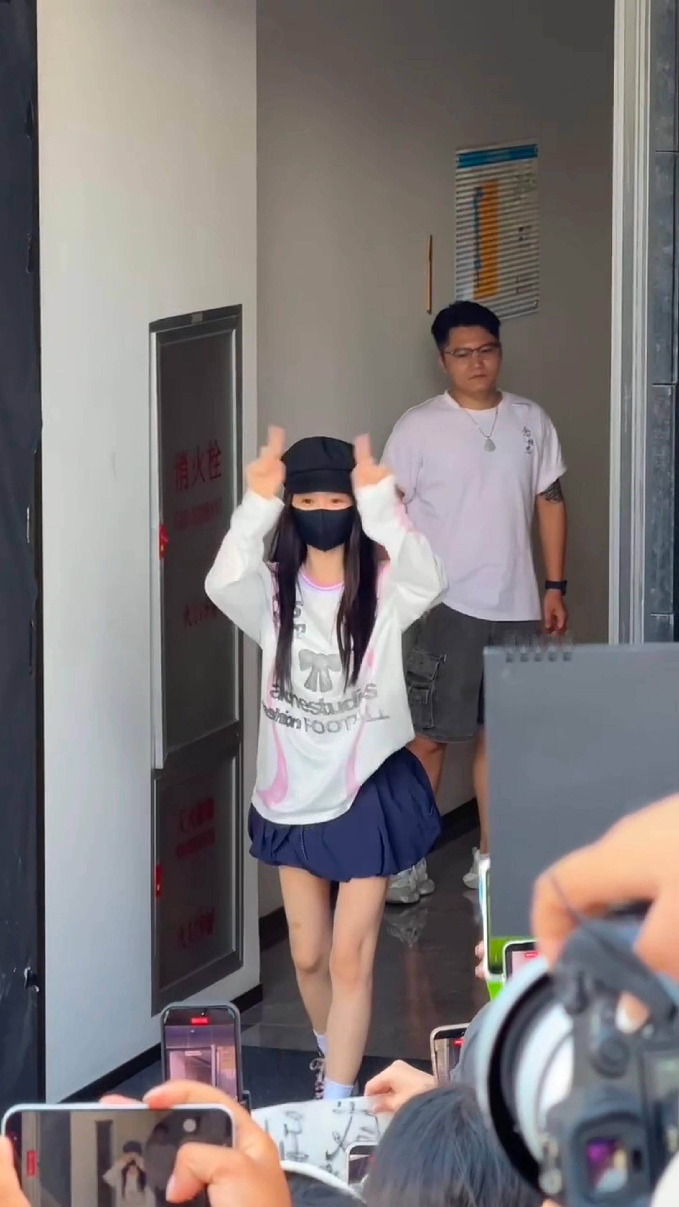 大大的爱心❤️👋🏻虞书欣何盼