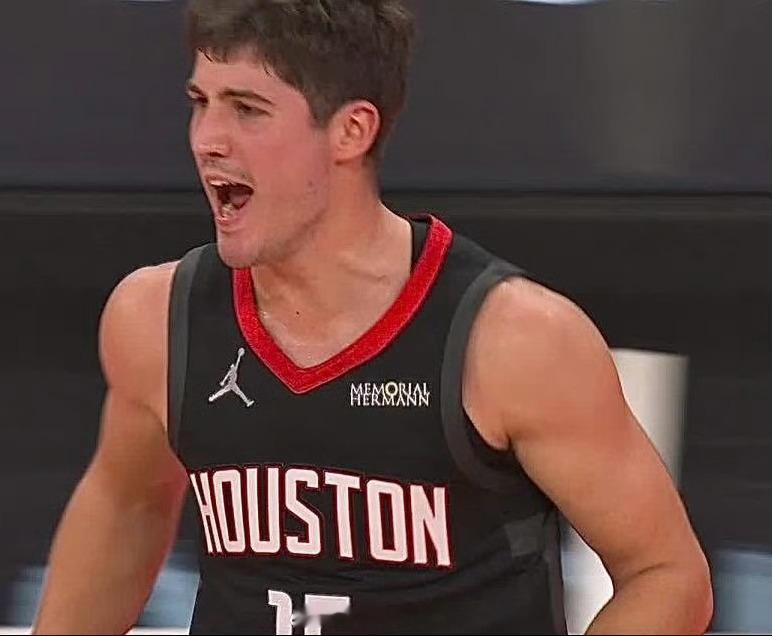 奥康纳：火箭队应该更多地倚重谢泼德。场均5.7次出手，命中率50%，这固然令人惊