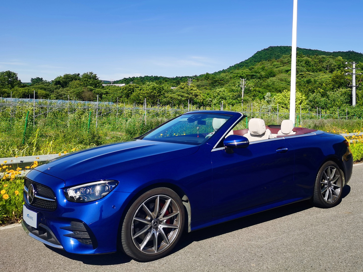 全国找车[超话] 【2021款 奔驰 E 260 敞篷轿跑车】【实车颜色】：宝石