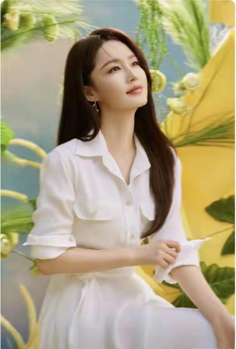 李清照如果能让董卿演最适合，其次是三个人中李沁演技精湛也很适合，你选谁呢？