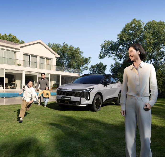 起亚新狮铂拓界，限时一口价10.99万元起。近期，经历33年5代革新，全球800