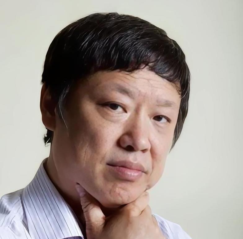 胡锡进8月12日公开宣布：即日起抵制一切AI生成的短剧，更反对它们进院线。
理由