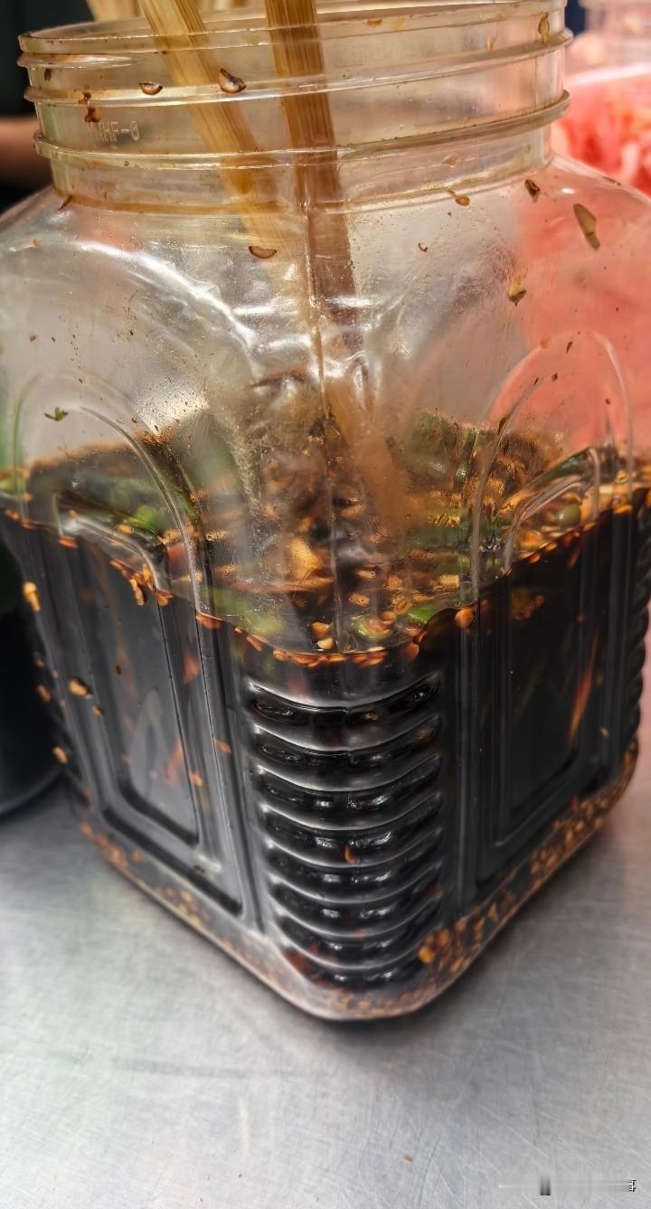 有人知道这个辣子叫啥吗？
或者大概怎么做，在贵州兴义那边吃这家粉吃到的，爽爽的脆