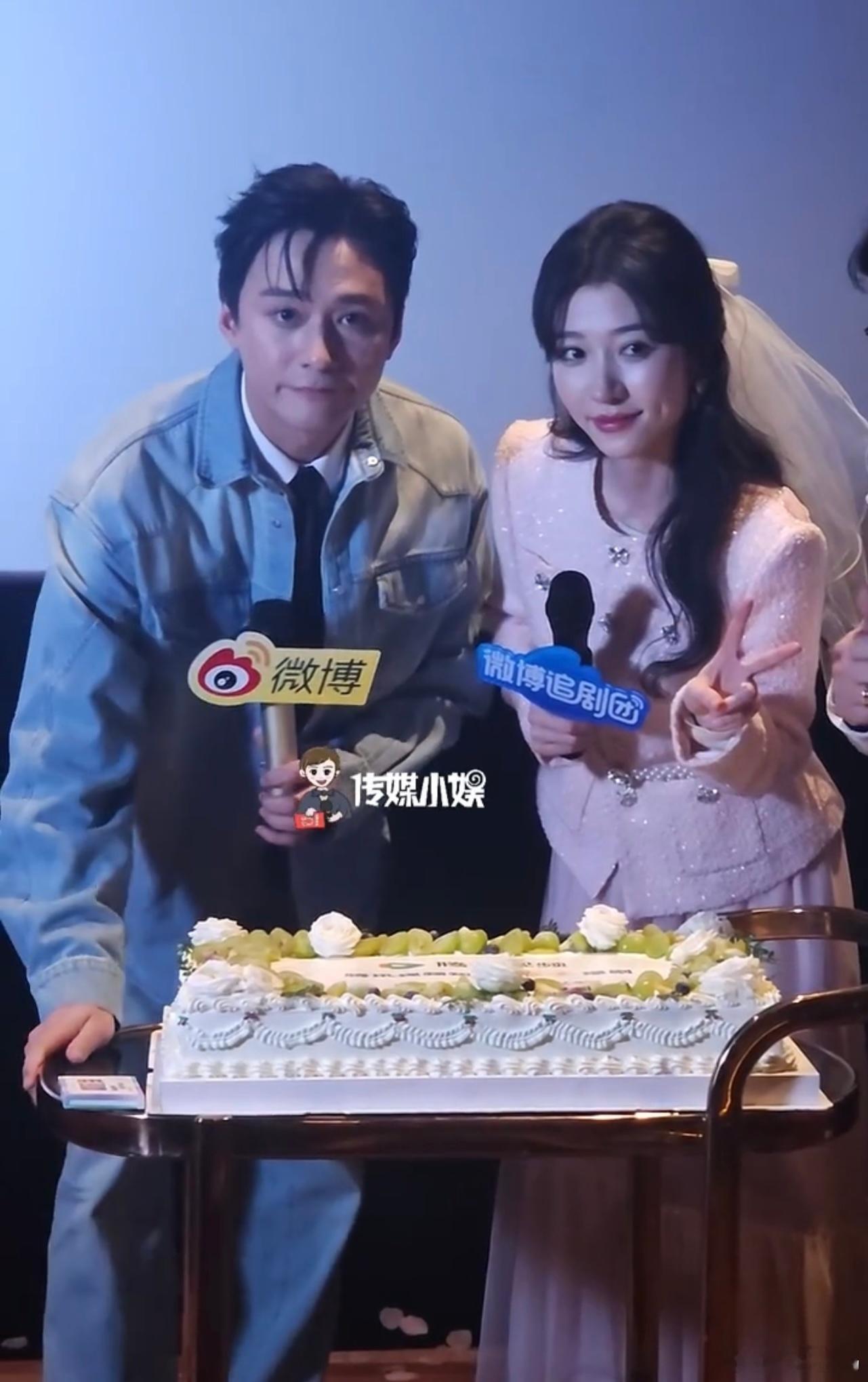 方夏答谢宴追剧团吃太好了 男帅女美！太般配！没想到追剧团的答谢宴也这么香，隔着屏