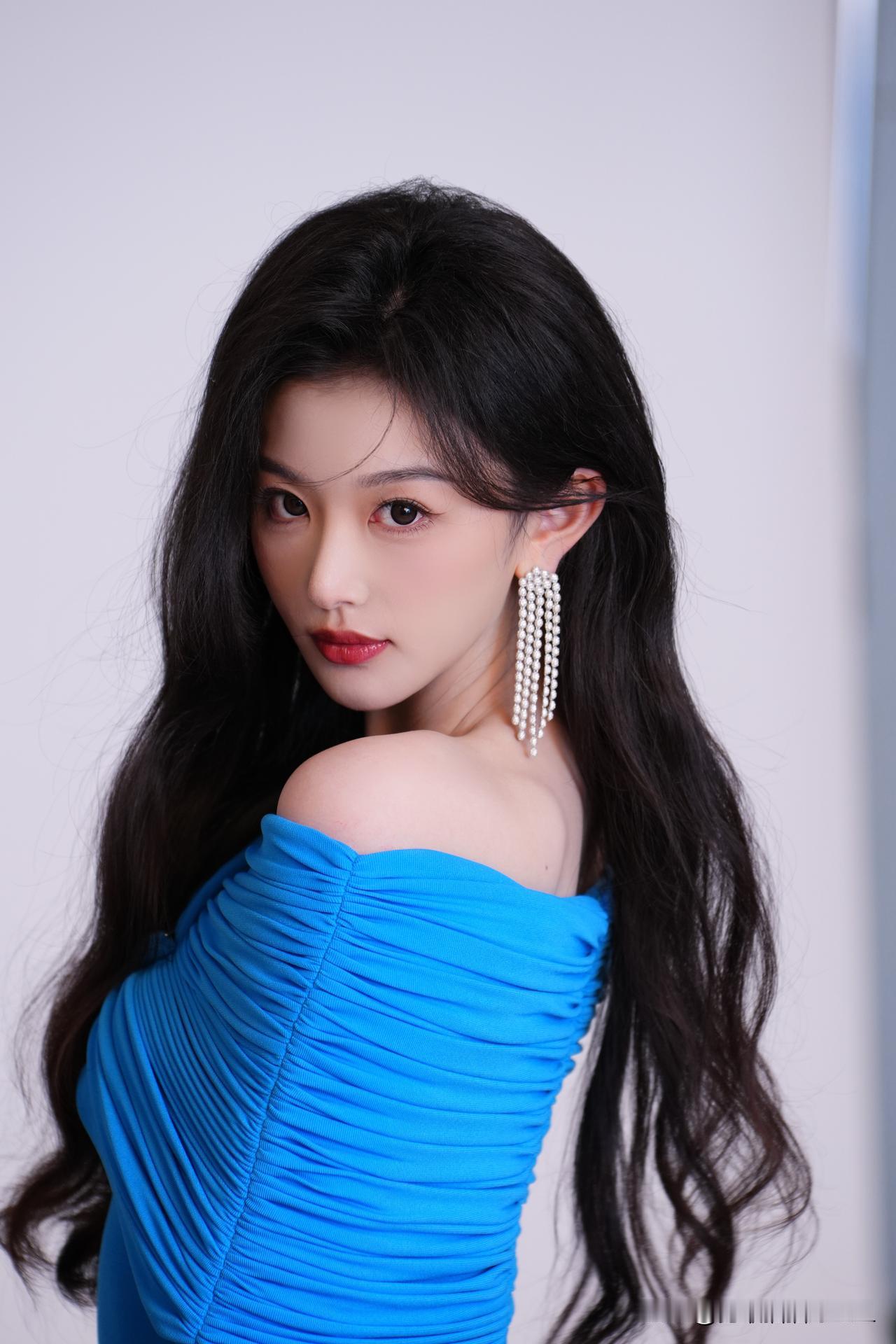 孔雪儿分享图片