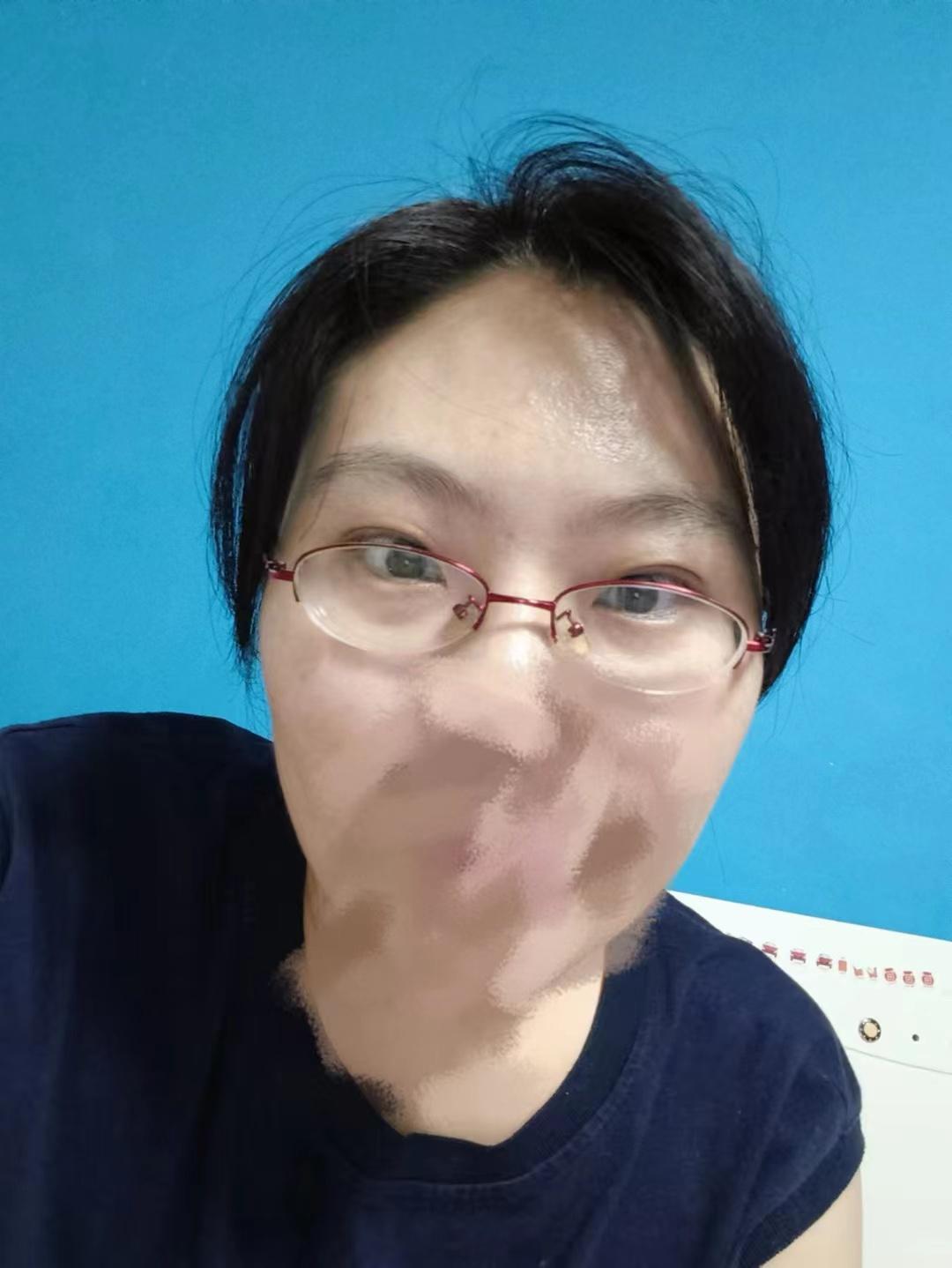 感谢铁粉支持，这是一个女汉子的面相，内心能扛事，嘴上也不认输，土型人的固执，所以