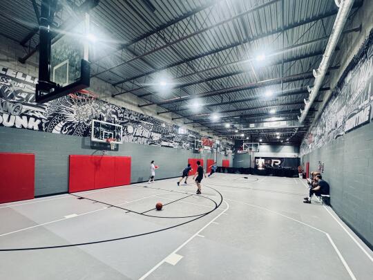 长周末带孩子们疯狂放电🏀
