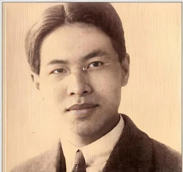 1936年，北大教授陈西滢冲进外国同事的房间，看见了妻子凌淑华衣衫不整地坐在床上