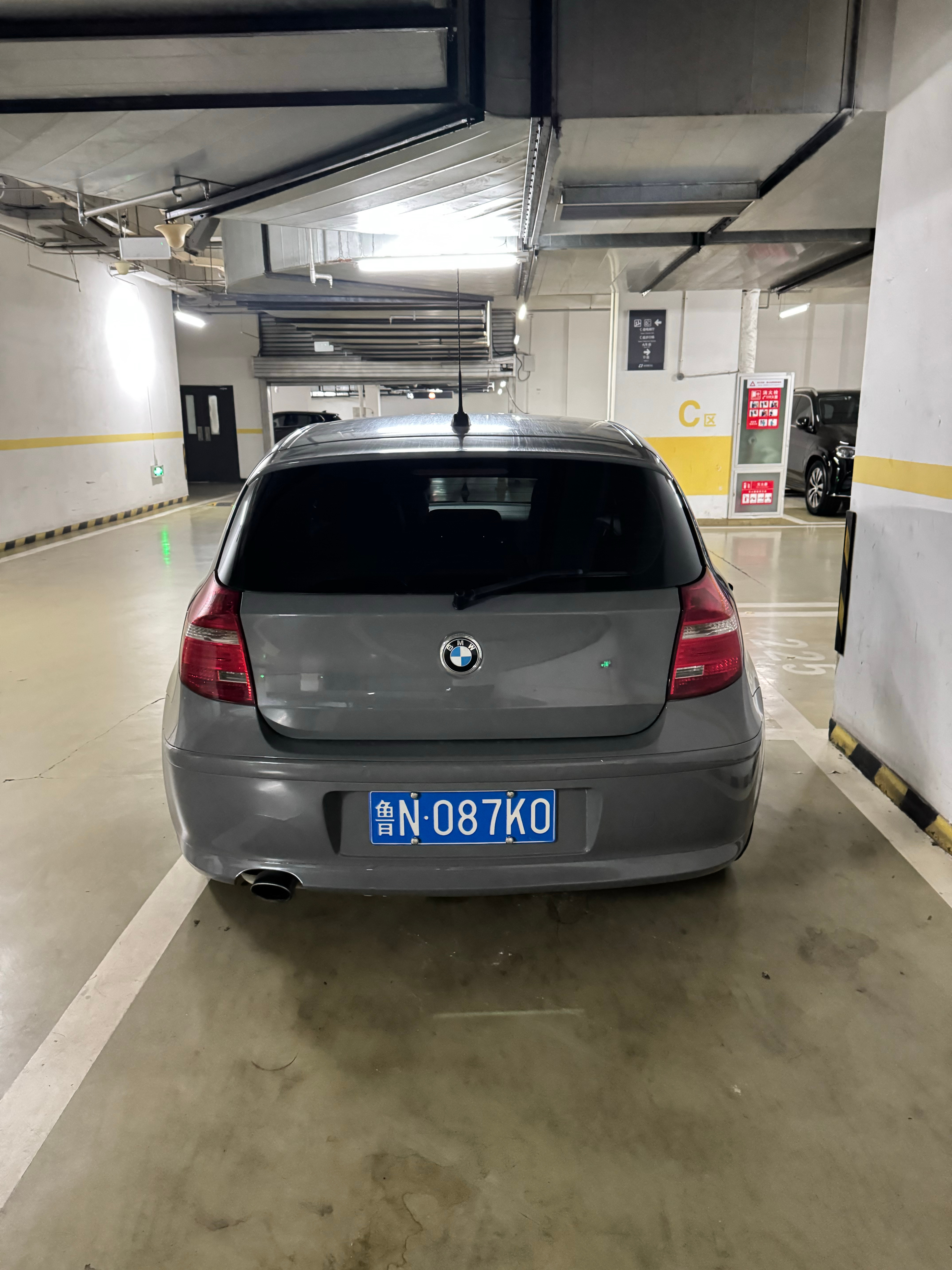 搬家继续出车…[泪]E87宝马120i，2010年7月上牌，12.8W公里，灰外