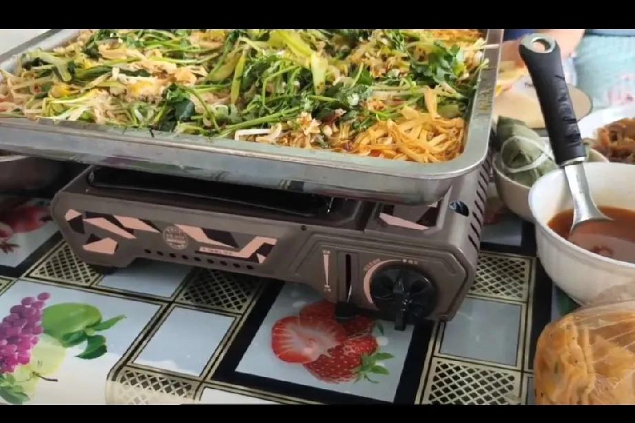 自驾旅行用卡式炉做饭安全吗？
昨天看到一个视频，一家五口户外使用卡式炉不当造成爆