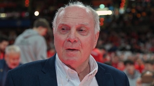 日前，拜仁大佬赫内斯谈及拜仁的小阵容时表示：“几个月中，人们都指责我们没买足够多