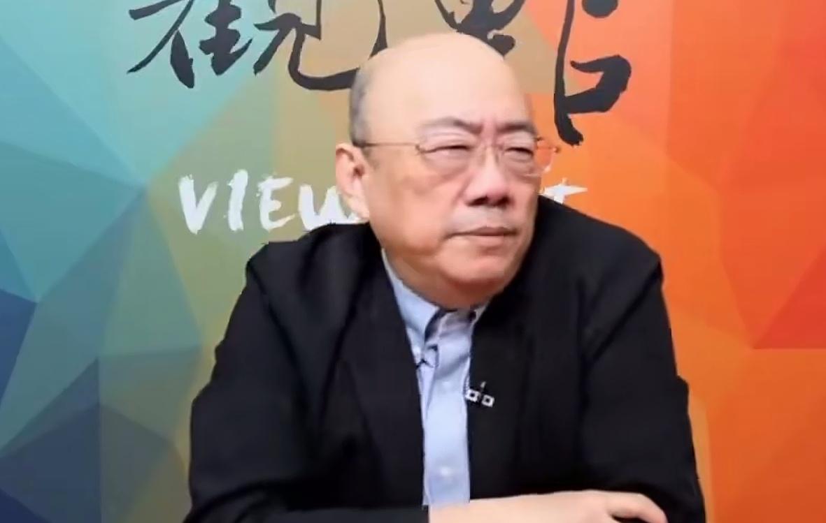 黄暐瀚又被名嘴郭正亮评论了，现在网友们给黄暐瀚多取了一个新外号，叫他“吕布”，意