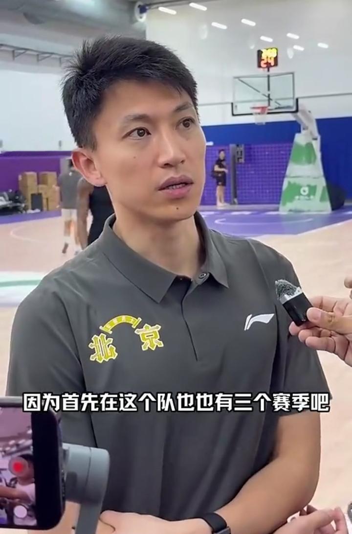 刘晓宇谈回归北控男篮：

“再次回到北控，是一种很熟悉的感觉，毕竟我曾经在这里效