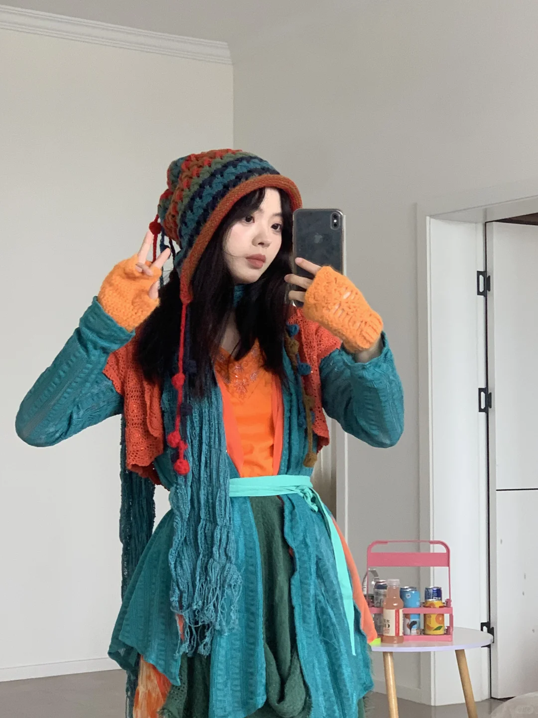 搞点彩色古偶穿穿…..