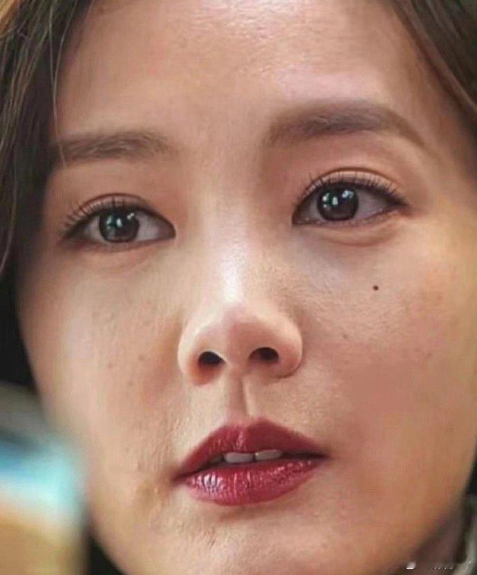 李一桐治愈了我的外貌担忧，明星素颜也许不比我们出众 ​​​