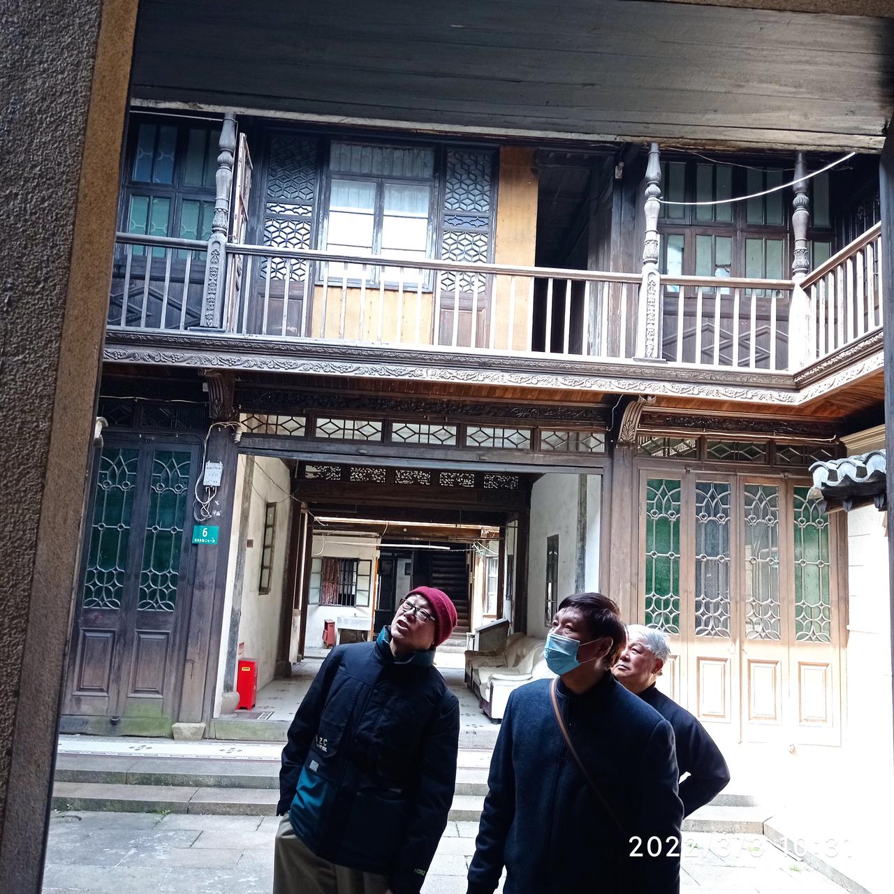 你支持胖东来抵制房东涨租的做法吗从我个人的观点，是反对涨房租的。因为房租一涨，商