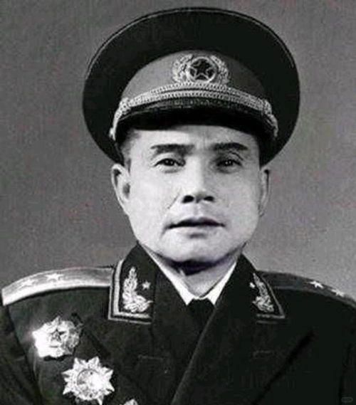 原成都军区第二政委：陈仁麒将军