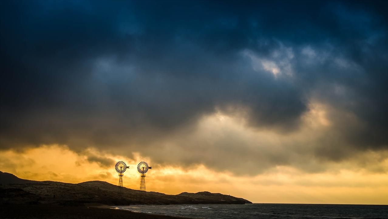 一位修行者说：
所有关系，都是阶段性的：没人会陪你走完全程。
很多人一生最痛苦的