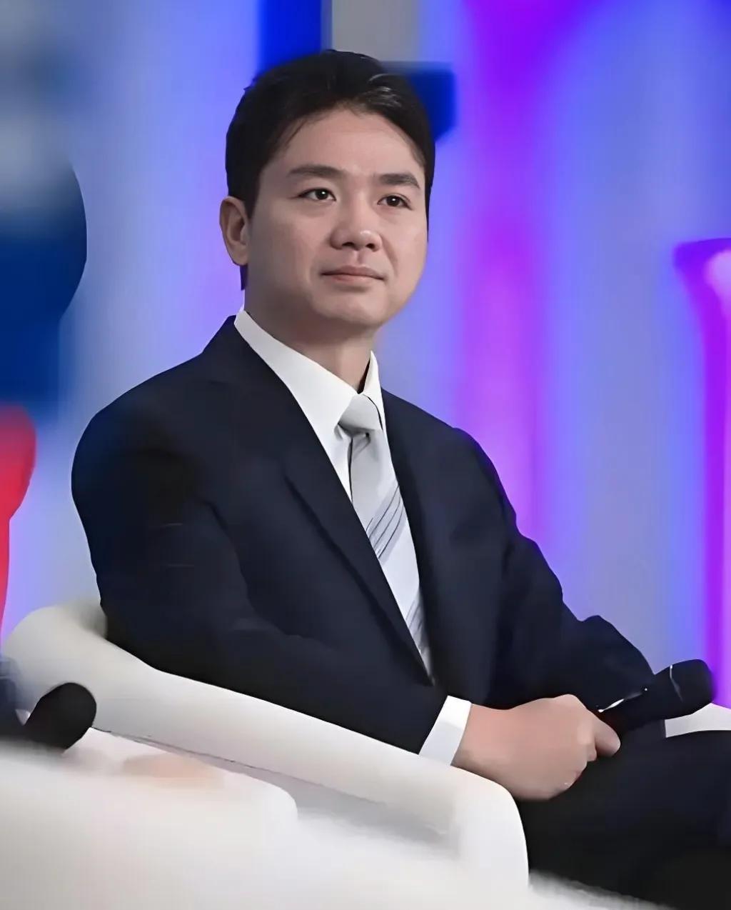 
这帮法国毛贼恐怕要哭晕在厕所了！本以为搬空了京东巴黎仓能发笔横财，结果刘强东