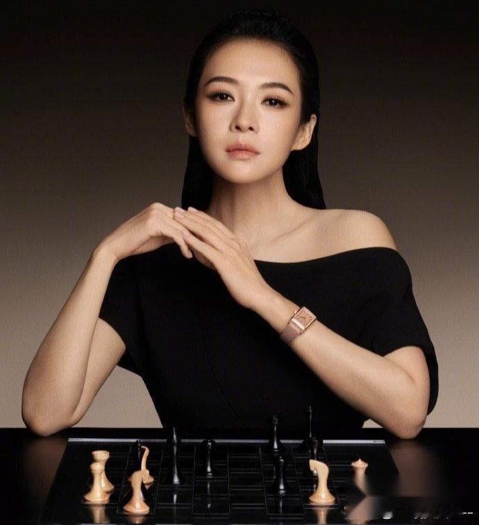 被章子怡的赚钱能力惊到失语！内娱无数明星靠拍戏、跑综艺、接代言疯狂捞金，章子怡直