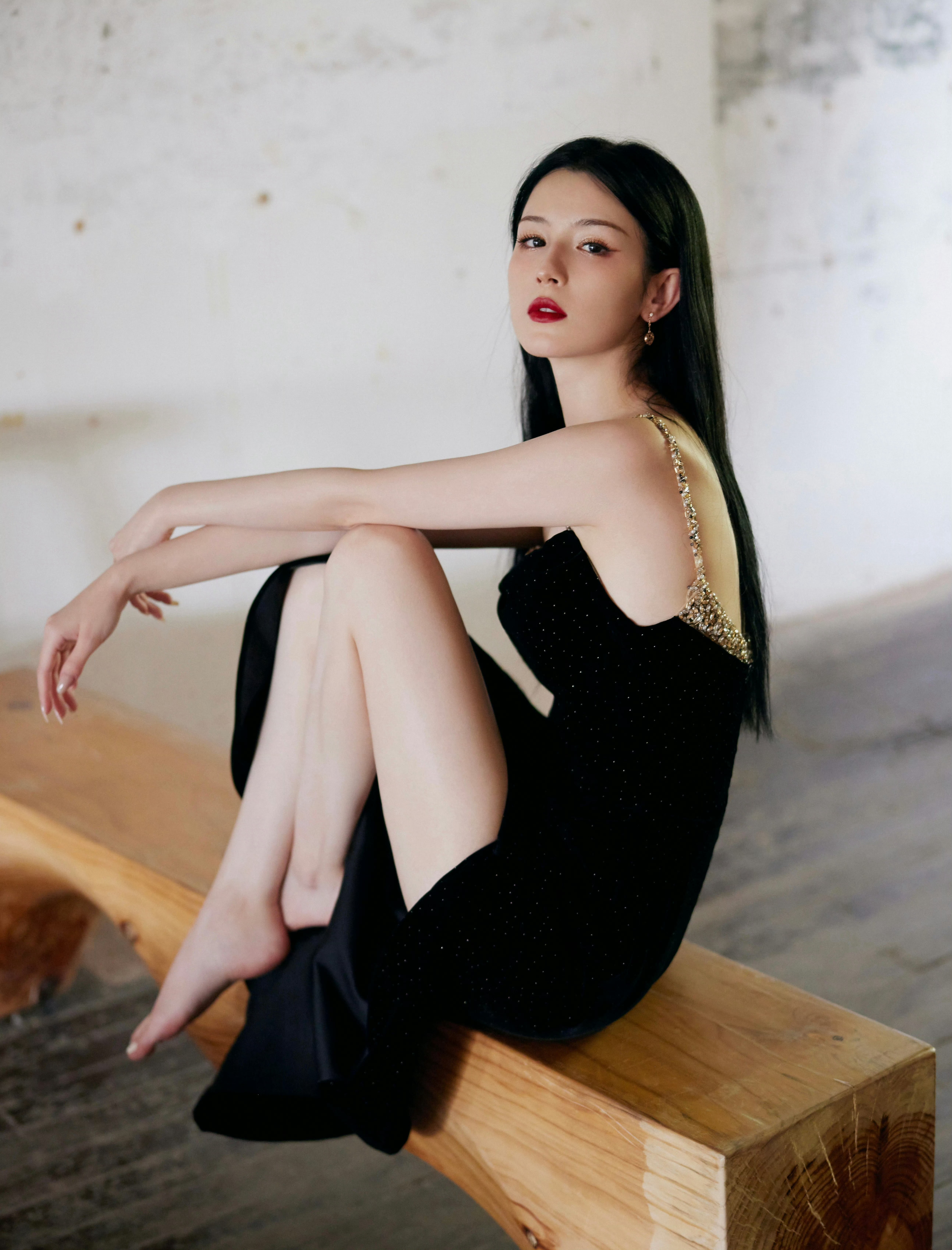 哈妮克孜彻底跳出秦霄贤的“绯闻女友”火坑了