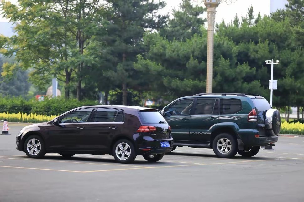 听说高尔夫时速200/小时都不飘，真那么历害吗？我高7自吸跑过150/小时的速度