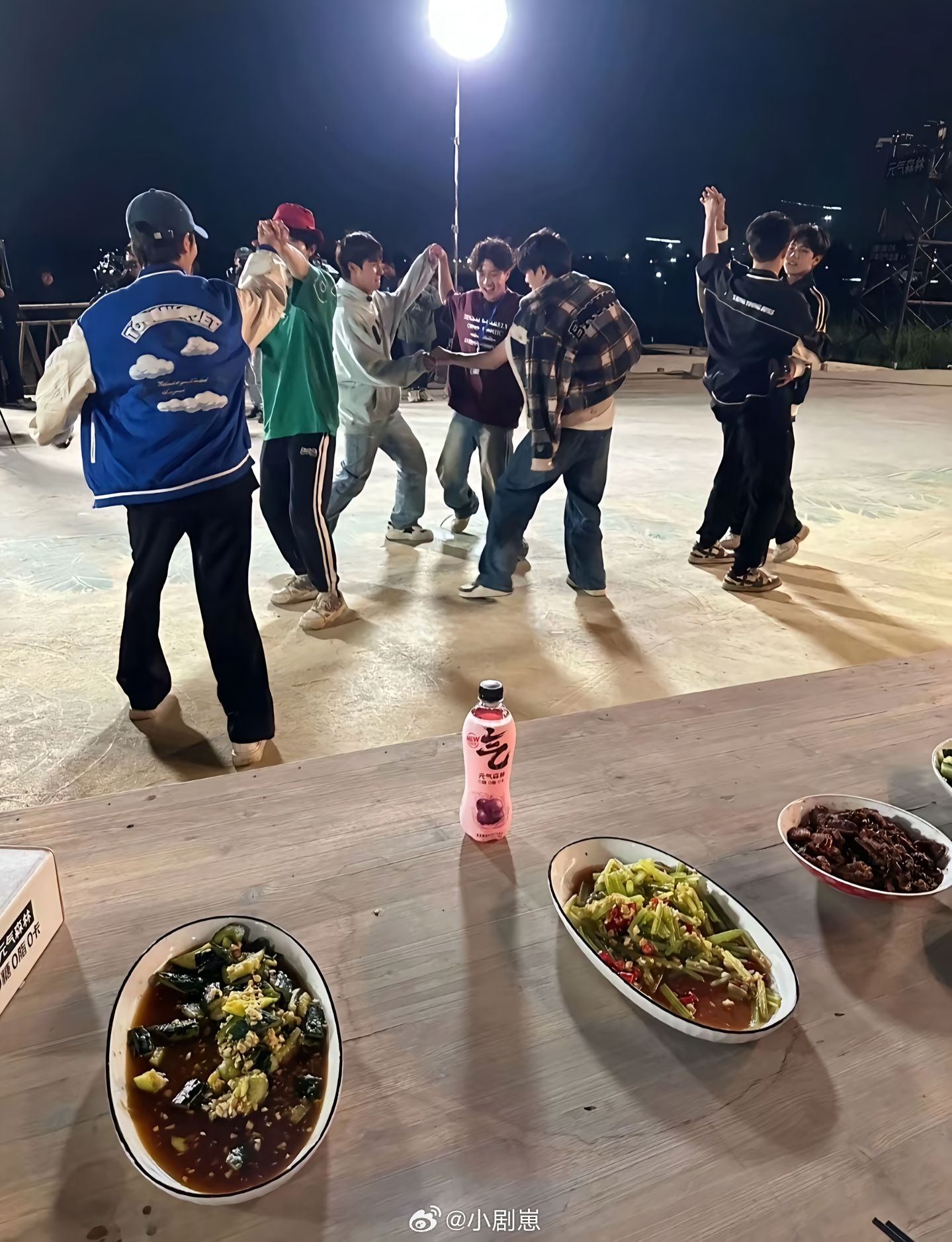 十个勤天[超话]那一年，穷的只剩下爱了[苦涩][苦涩]十个勤天｜种地吧 ​​​