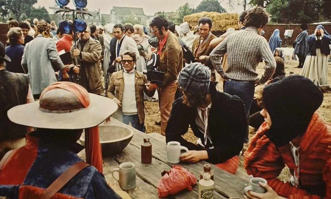 坎特伯雷故事集（1972年）帕索里尼在片场 ​​​