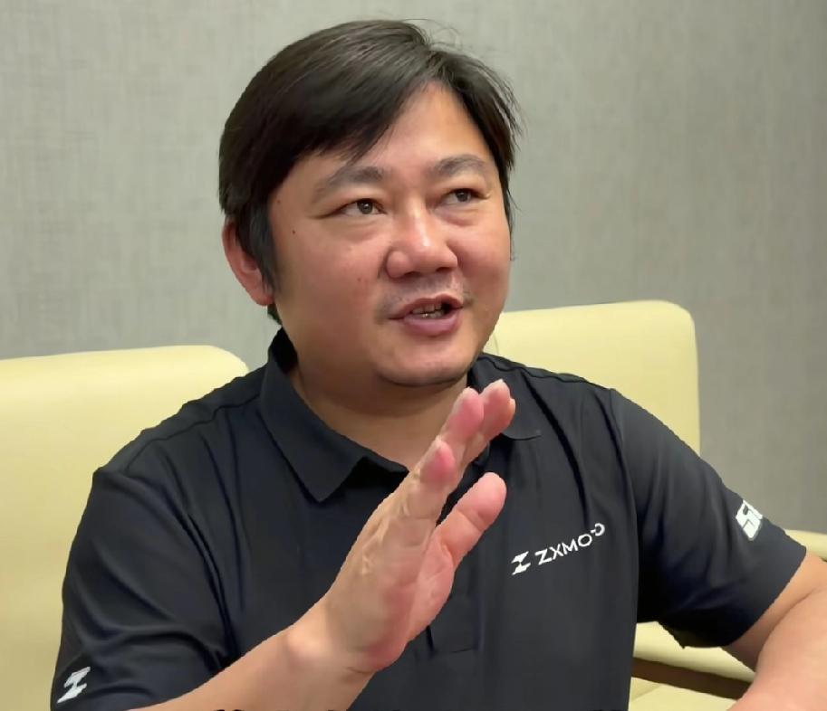 WSBK各项排名出炉，张雪机车表现抢眼，制造商排名、车手积分均位居前列。
   