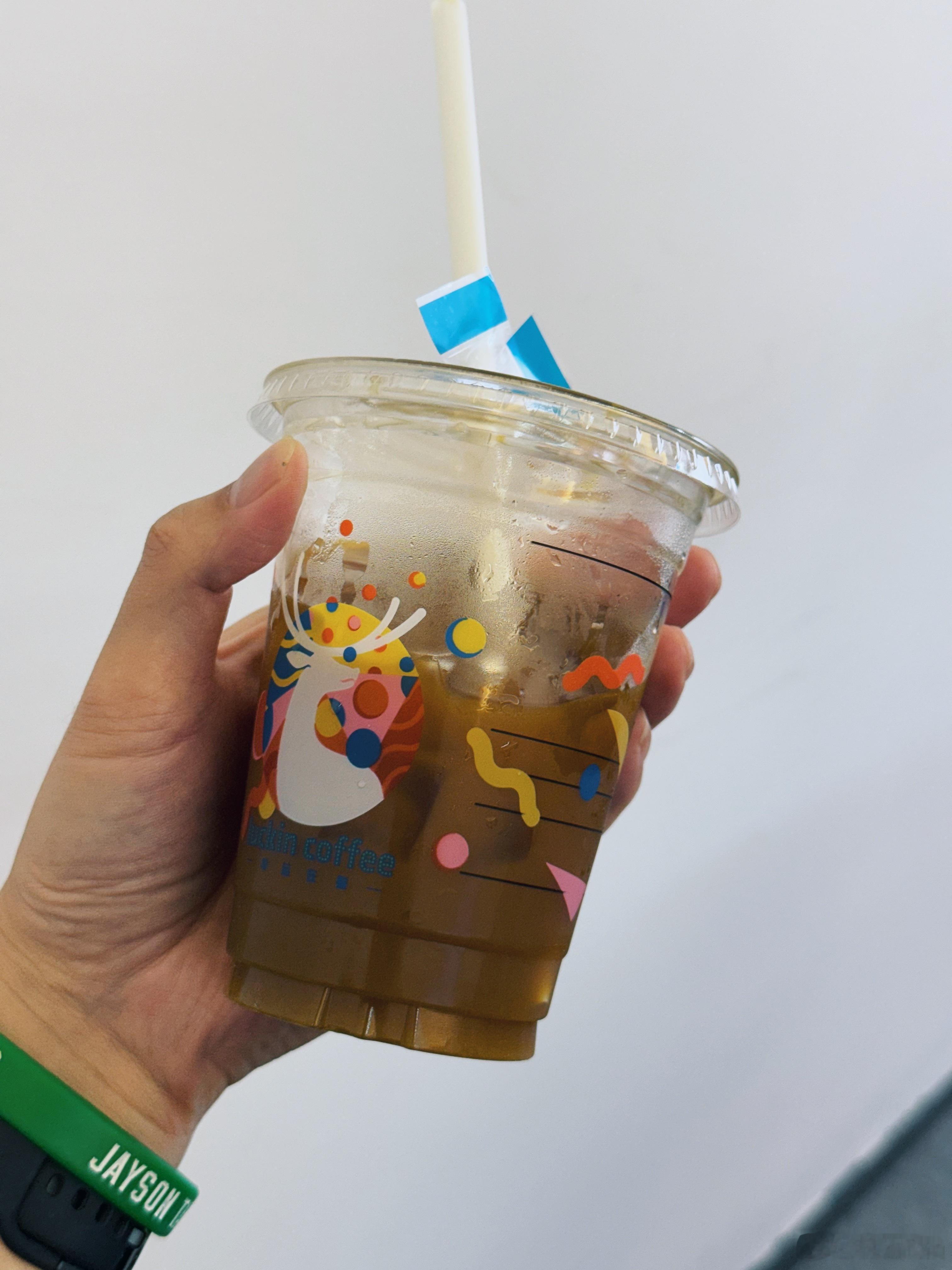京东外卖真不错点瑞幸咖啡的价格，和去店里是一样的强东啊，要不你再高考一次，这次5