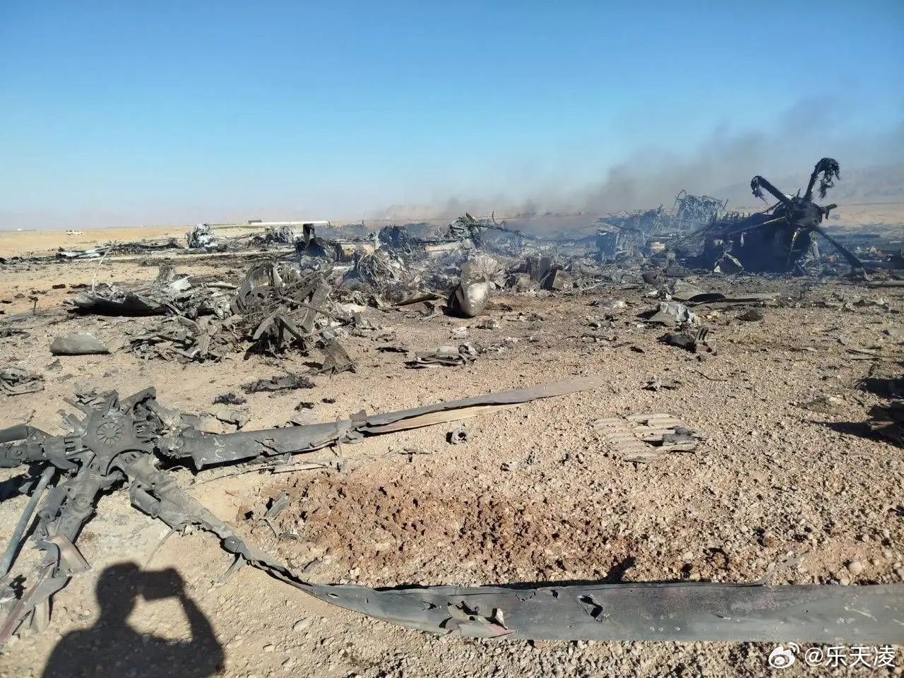 美炸毁2架执行救援故障运输机 救援机半路趴窝，直接派新飞机接人，旧的当场炸掉，主