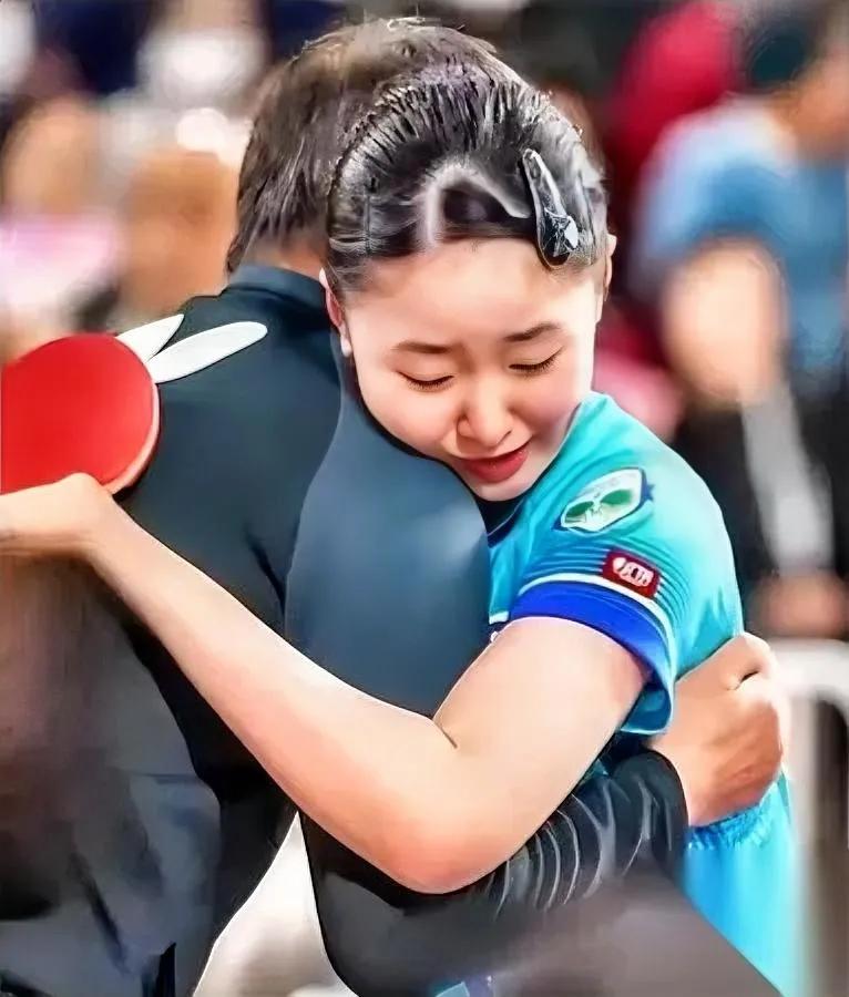 张本兄妹太牛了

全家都乐开花了

你敢信他俩直接创造了WTT的新纪录？

这次