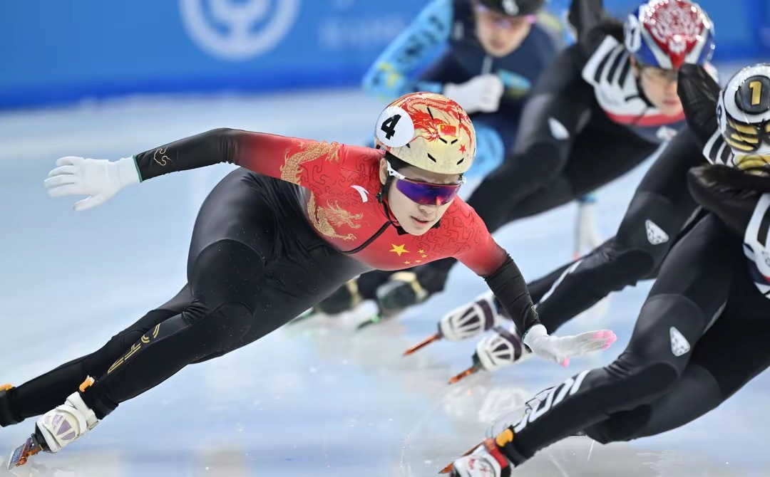 亚冬会  哈尔滨亚冬会短道速滑女子1000米A组决赛中，中国选手张楚桐获得季军。