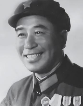 1951年朝鲜战争中，7名弹尽粮绝的志愿军战士，被200名英军重重包围，就在这关