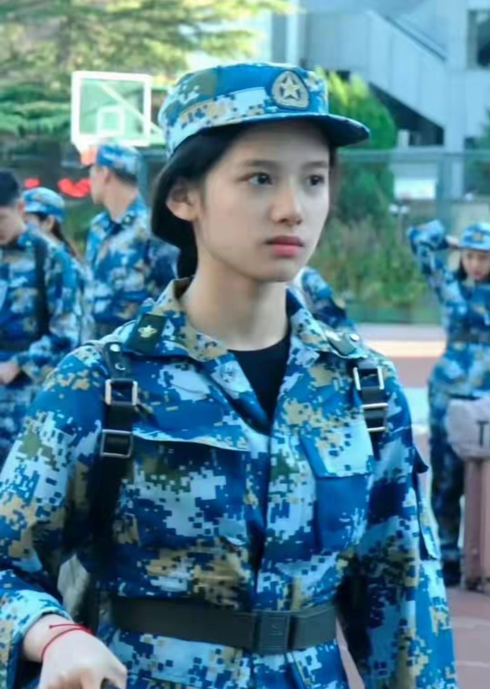 张婧仪军训时就是校花级别了吧 ​​​