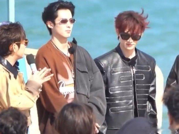 王鹤棣挑丁程鑫下巴你好星期六你好星期六全员团建路透王鹤棣谁能拒绝王鹤棣和丁程鑫的