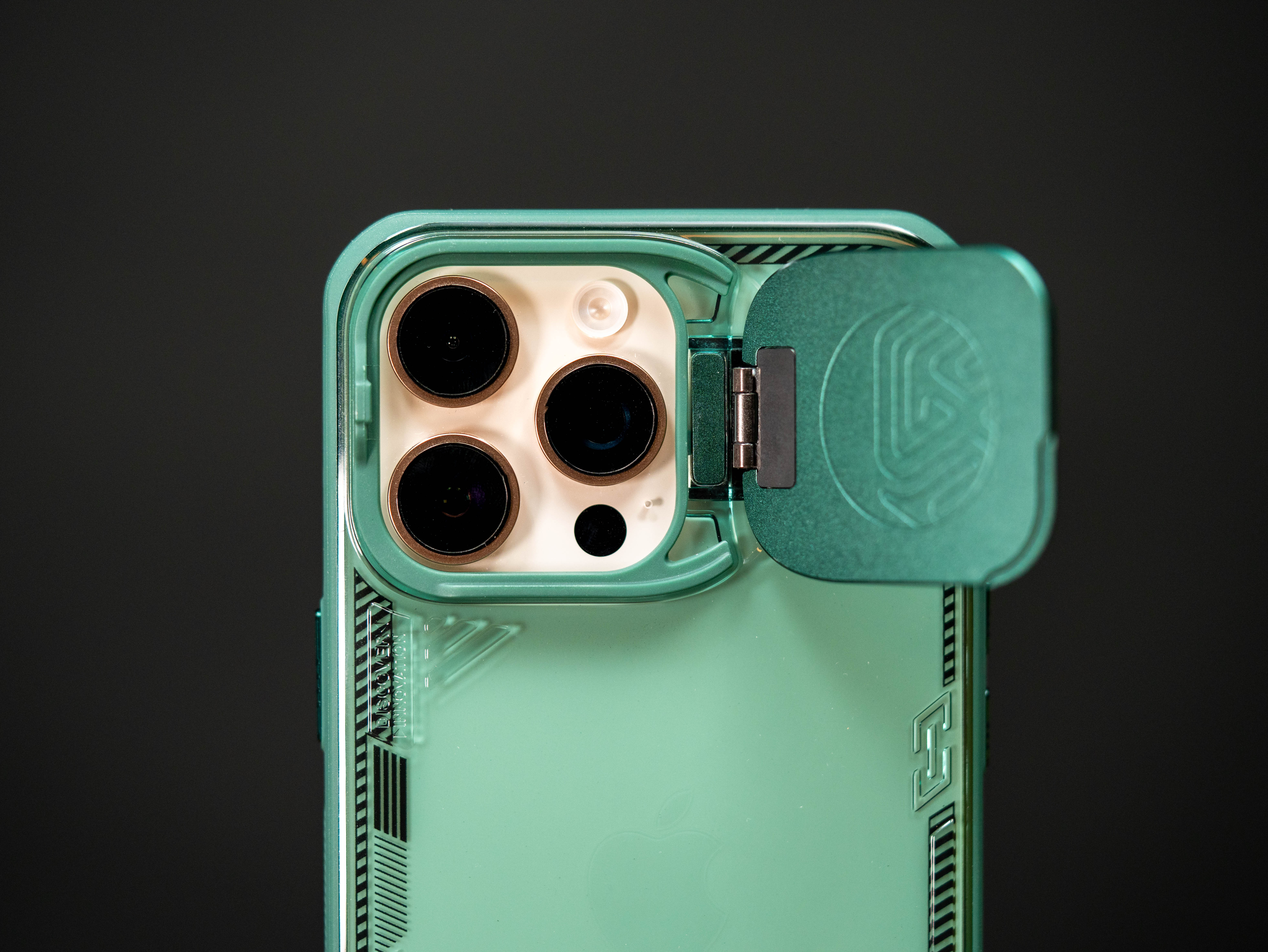 耐尔金的iPhone 16 Pro Max冰空Prop手机壳，我粉丝里面有没有用