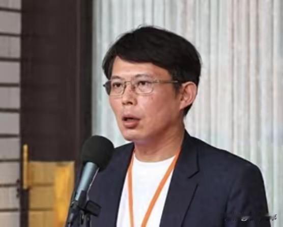 不要被黄国昌的一句“不排斥访问大陆”所蒙蔽
   黄国昌，现民众党主席，表示继续