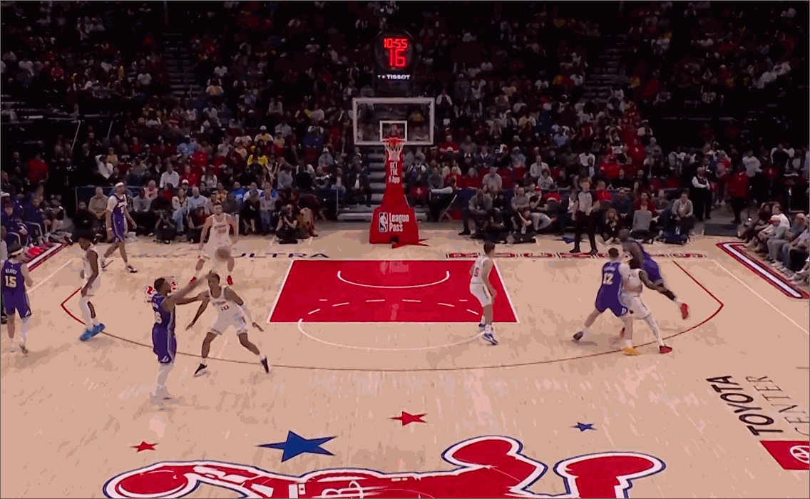 到底谁40+了？
今天湖人对阵火箭队的比赛中，已经41岁的詹姆斯展现出了惊人的爆