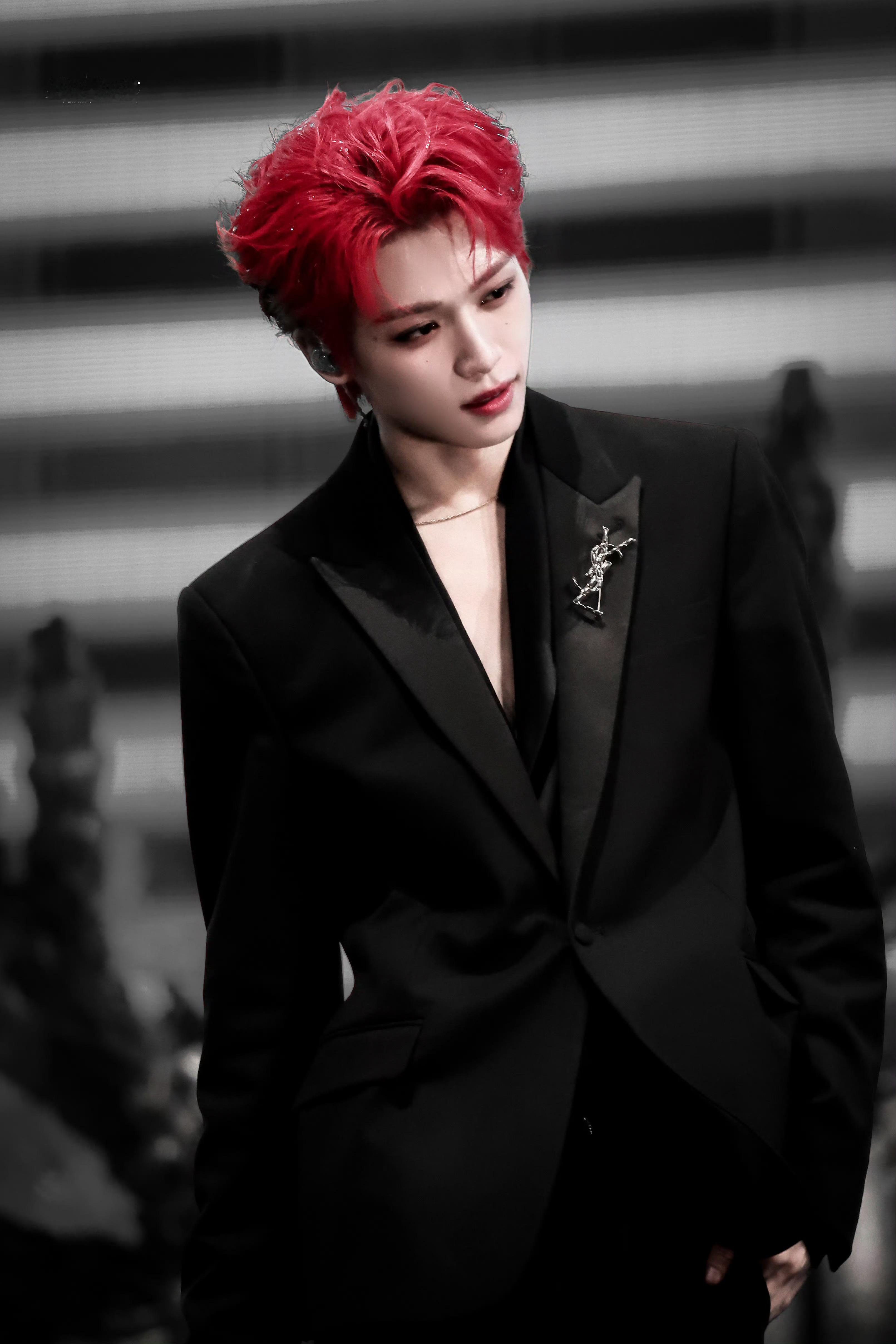 梓渝红发露额头嬷嬷看了现场也得犯梦女病 